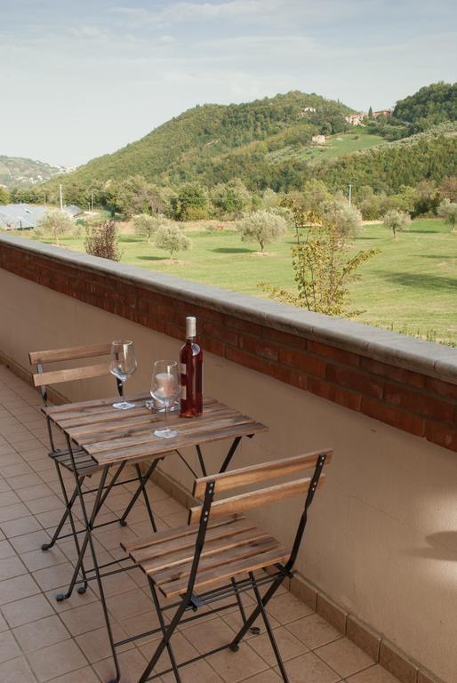 Casa Delfico Ristoro In Famiglia Guest House Teramo Ruang foto