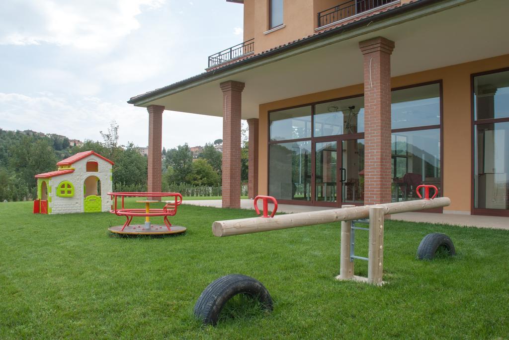 Casa Delfico Ristoro In Famiglia Guest House Teramo Bagian luar foto